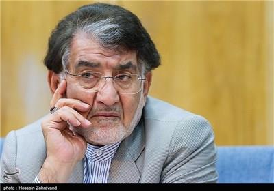 آل اسحاق عنوان کرد: لزوم مدیریت خاص کشور در شرایط توافقات هسته ای
