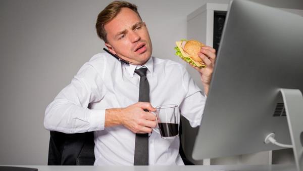 وقتی استرس دارید، چیزی نخورید